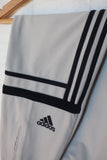 PANTALÓN ADIDAS CHALLENGER BLANCO - BANDAS NEGRAS - TALLA M/L