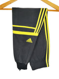 Pantalón Adidas Challenger - Negro franjas amarillas - Talla M