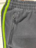 Pantalón Adidas Challenger Gris - Bandas Verdes - Talla S/M